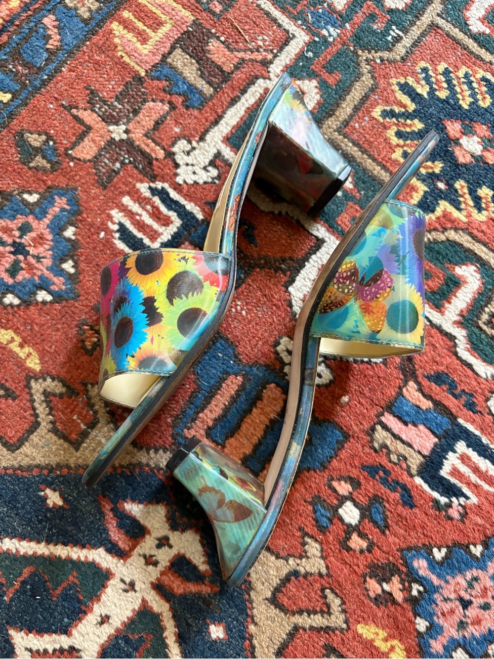 Ann Marino Hologram Blue sunflower Floral & monarch Butterfly Slide Sandals 9 - Picture 3 of 8